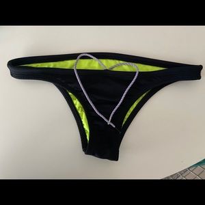 Jolyn Brazil cheeky bottoms bathing suit Large